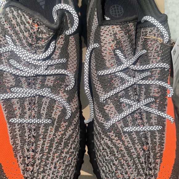 Adidas Yeezy 350 V2 carbon beluga size 13.5 - Picture 3 of 6